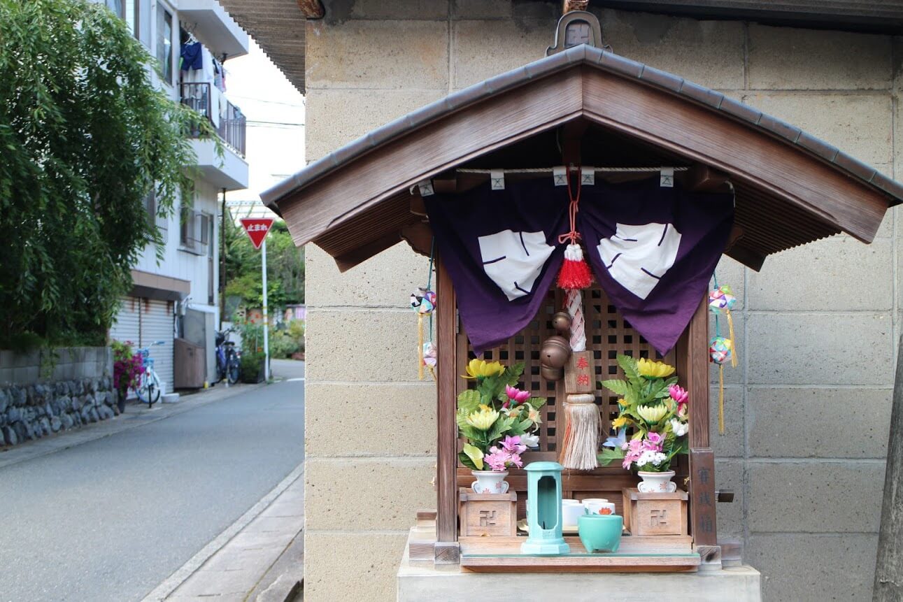 道端にある祠や地蔵に手を合わせてはいけない 本当にあった体験 イトケンのスピリチュアルブログ